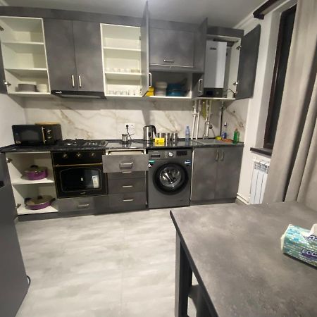 2 Cosy Apartment In Townhouse Near Airport Evn Geghanist  Extérieur photo