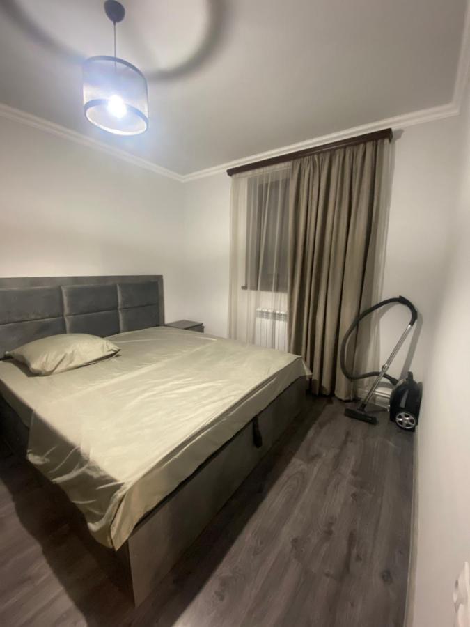 2 Cosy Apartment In Townhouse Near Airport Evn Geghanist  Extérieur photo