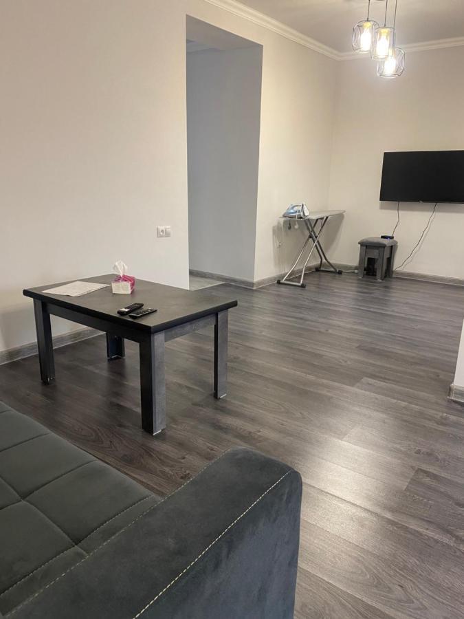 2 Cosy Apartment In Townhouse Near Airport Evn Geghanist  Extérieur photo